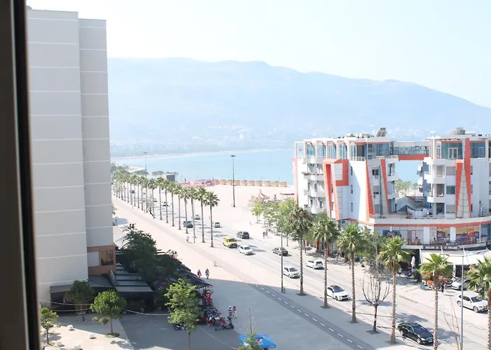 Lungo Mare- Seaview Apartament *